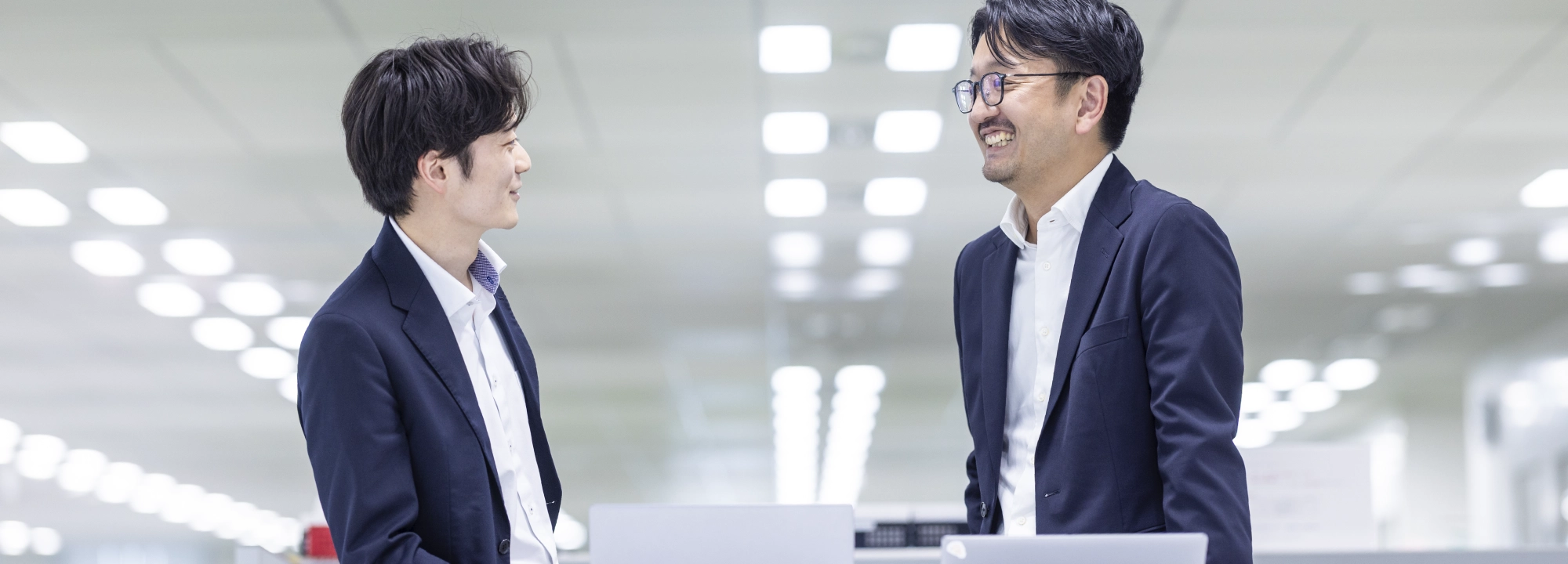 chemical_businesspeople02